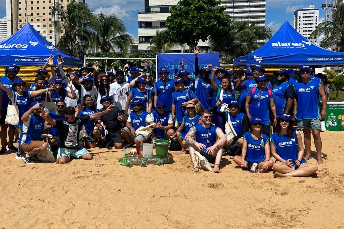 Alares lança campanha de voluntariado corporativo para ajudar na limpeza de praias de Fortaleza/CE