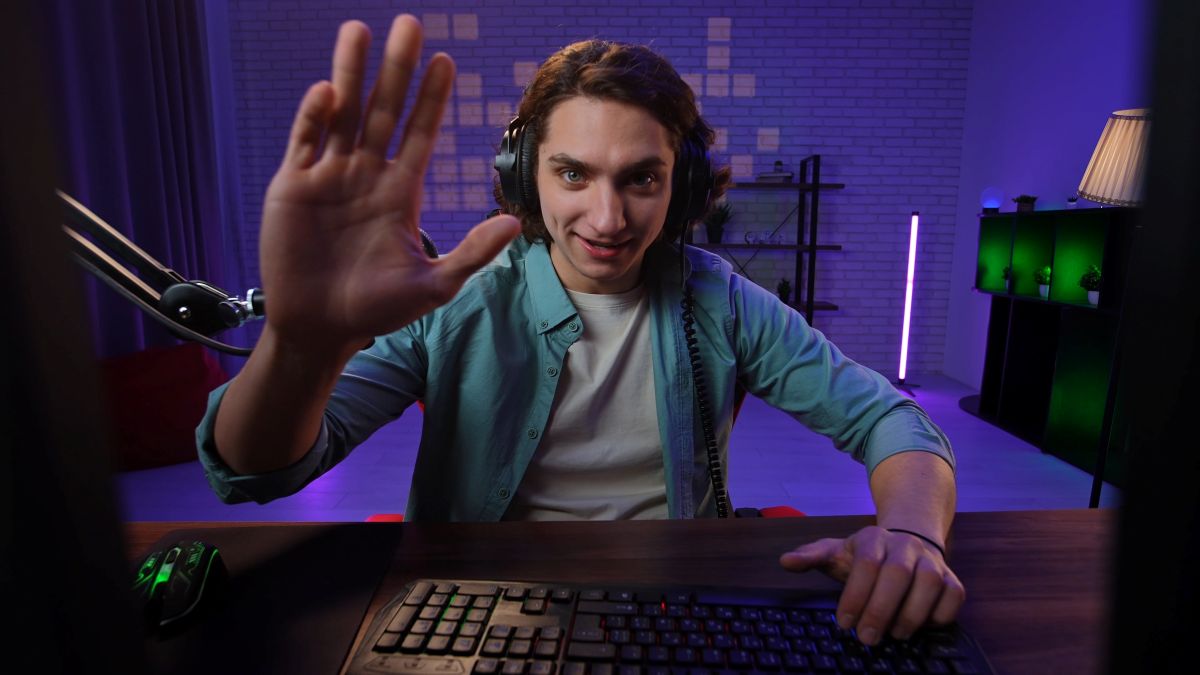 O que é streamer? Conheça o termo e como funciona essa profissão